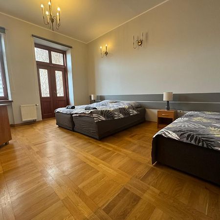Hostel Va Bank رشيشوف المظهر الخارجي الصورة