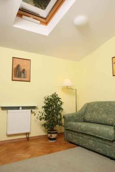 Hostel Va Bank رشيشوف المظهر الخارجي الصورة