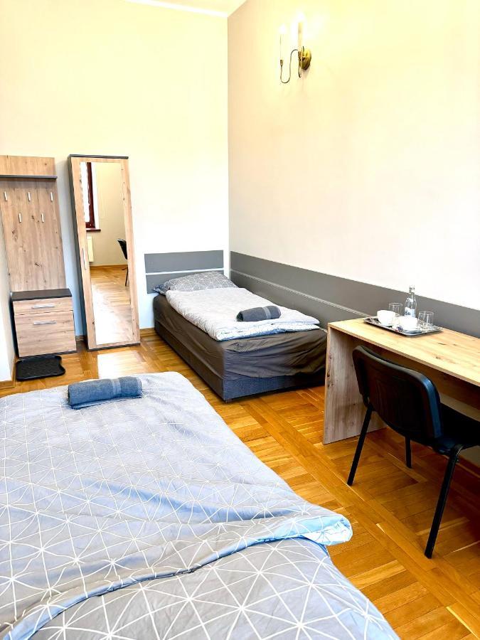 Hostel Va Bank رشيشوف المظهر الخارجي الصورة